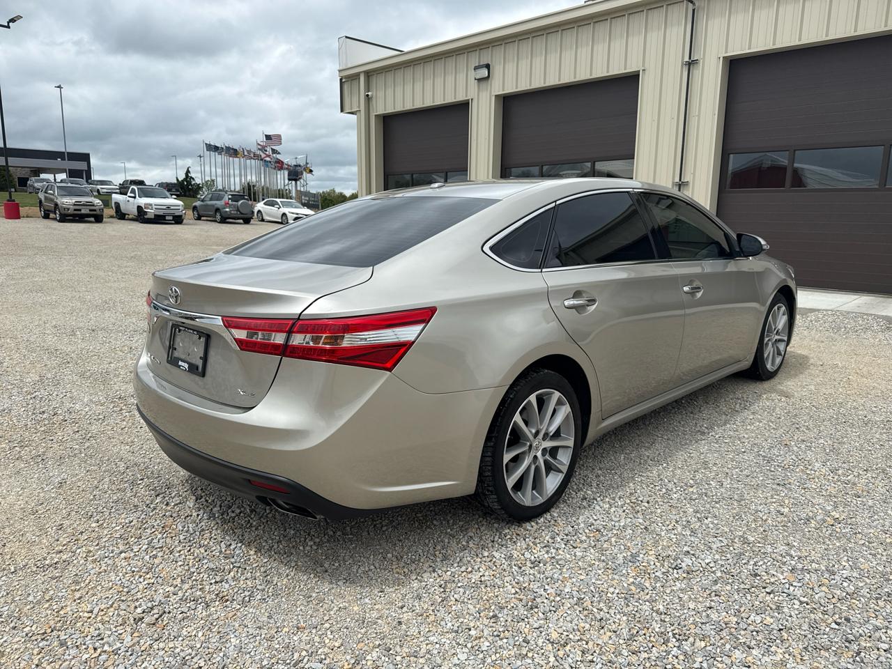 Toyota Avalon XLE Touring 4D Sedan 2014