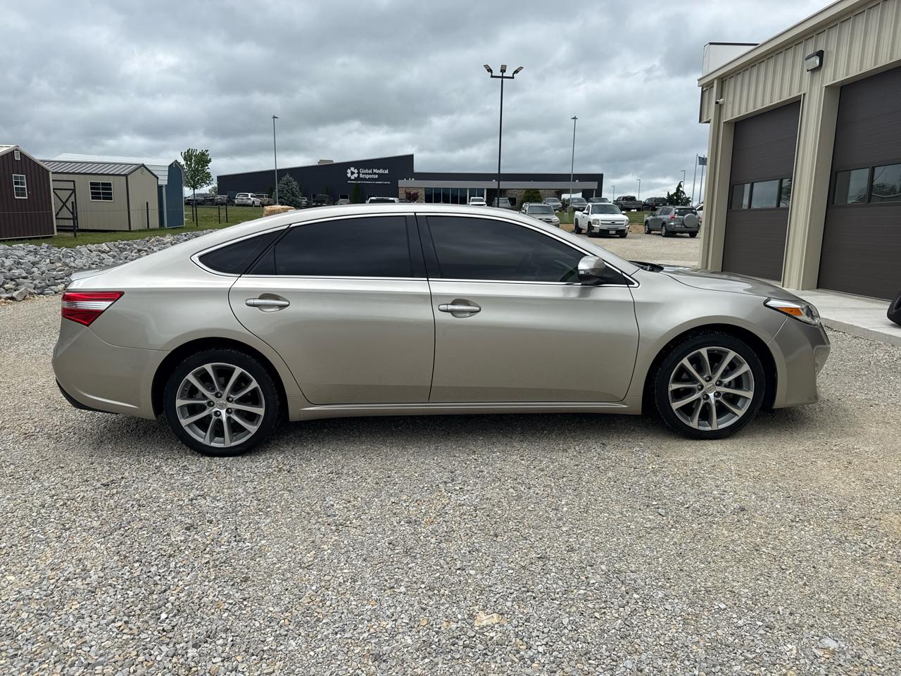 Toyota Avalon XLE Touring 4D Sedan 2014
