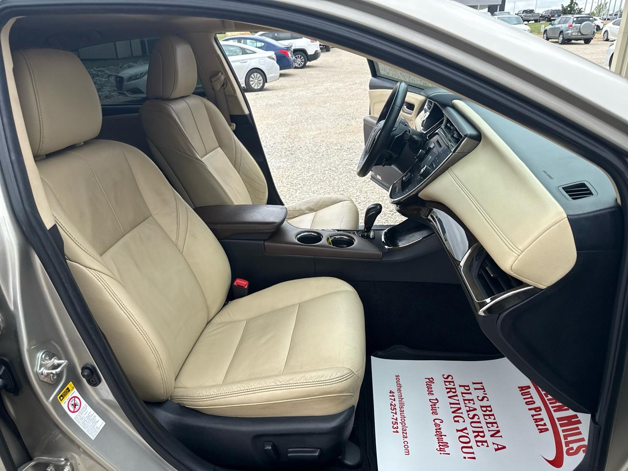 Toyota Avalon XLE Touring 4D Sedan 2014