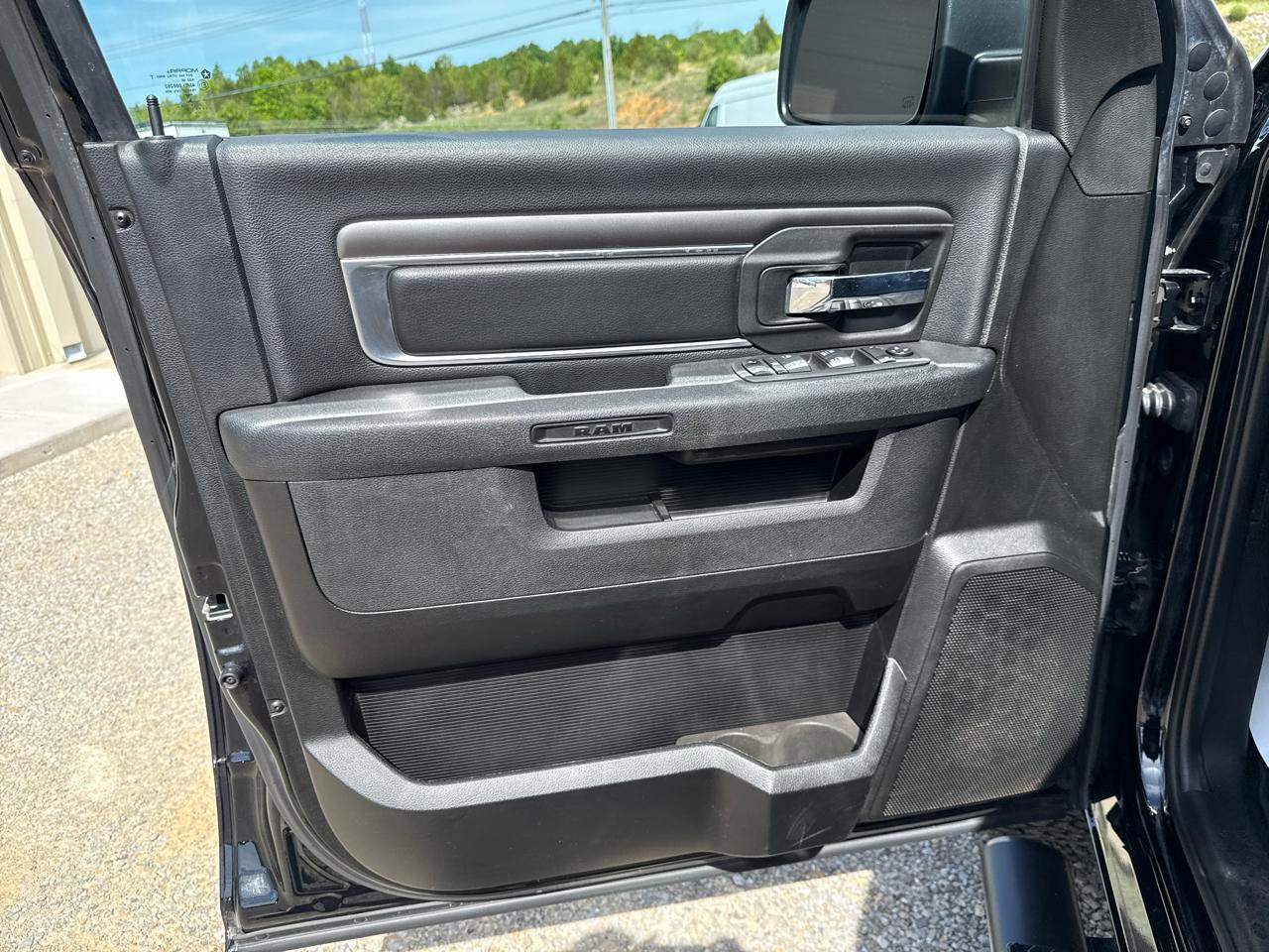 RAM 1500 DS SLT Crew Cab 4WD SWB 2022