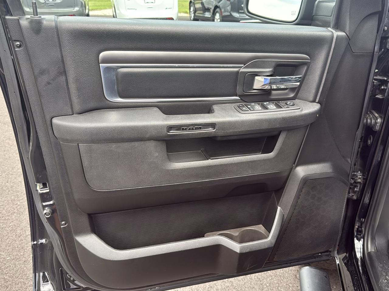 RAM 1500 DS SLT Crew Cab 4WD SWB 2022