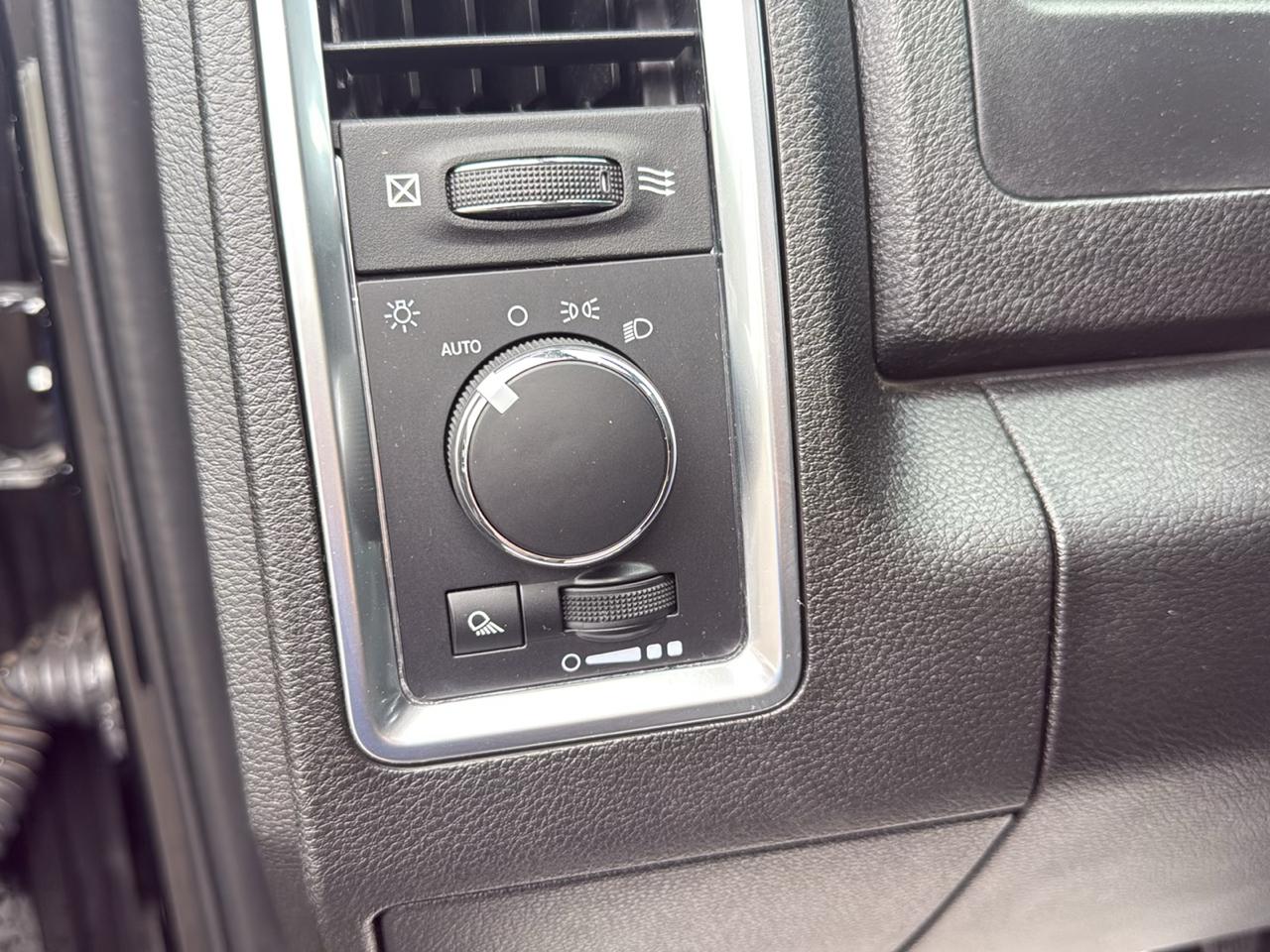 RAM 1500 DS SLT Crew Cab 4WD SWB 2022