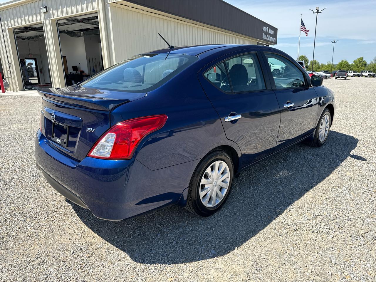 Nissan Versa SV 4D Sedan 2019
