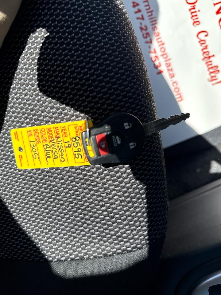 Nissan Versa SV 4D Sedan 2019