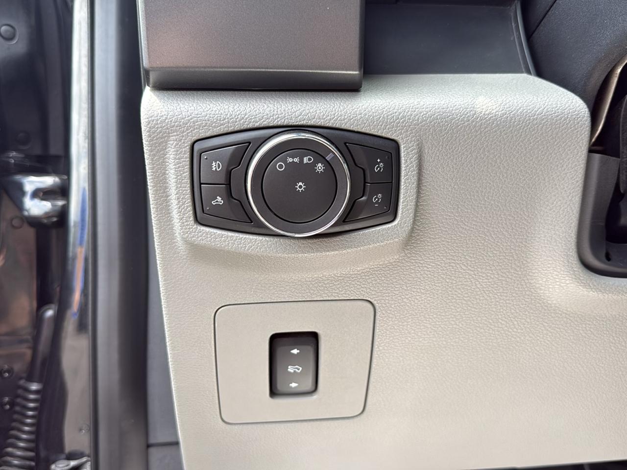 Ford F150 XLT Supercrew 4WD 2015