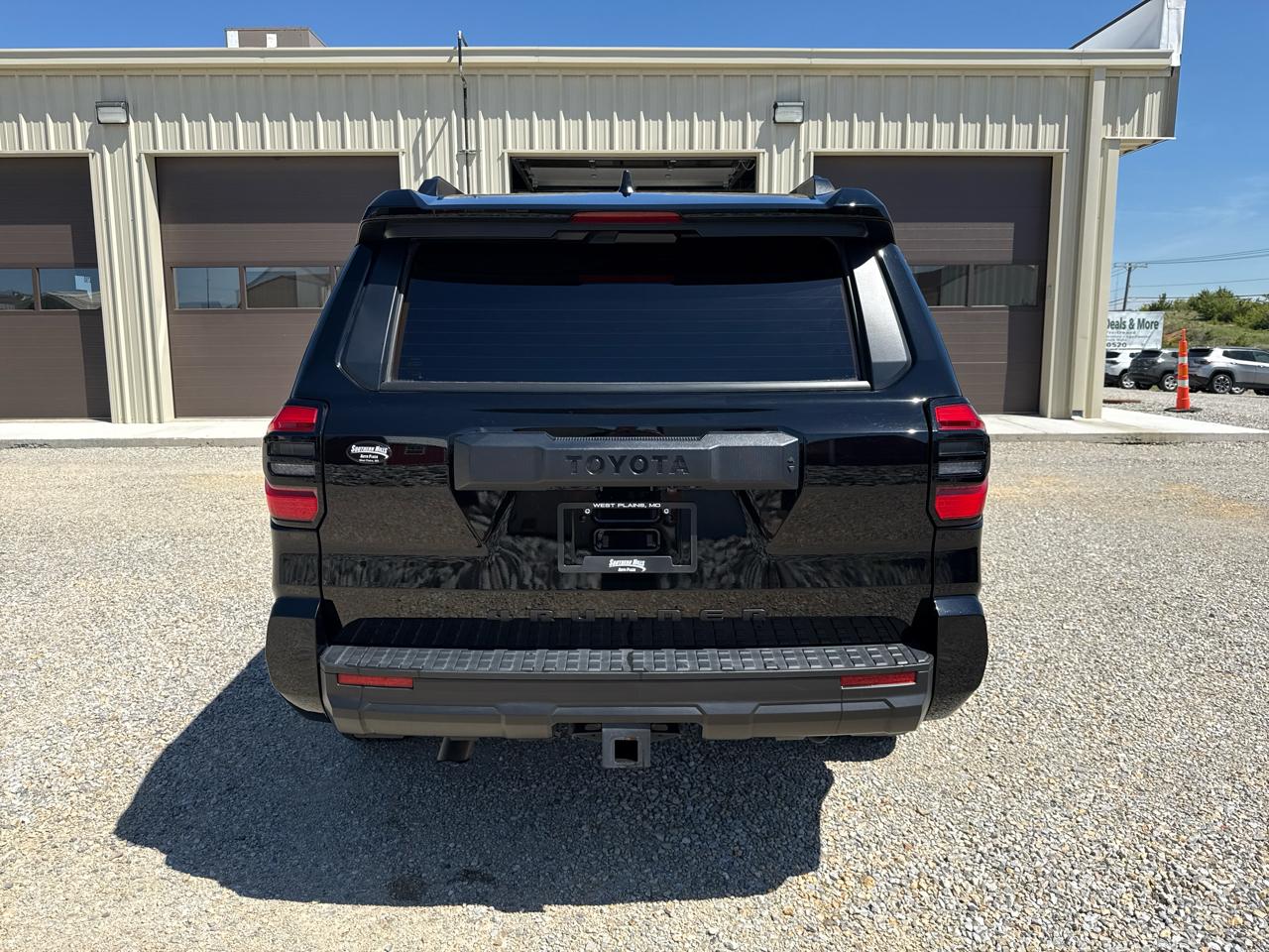 Toyota 4Runner SR5 4WD 2025