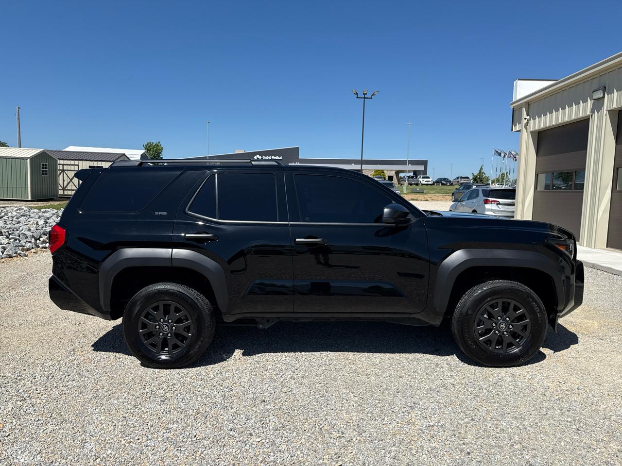 Toyota 4Runner SR5 4WD 2025