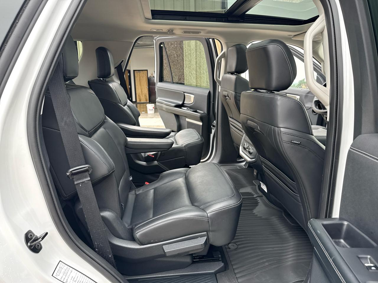 Ford Expedition Platinum 4D SUV 4WD 2025