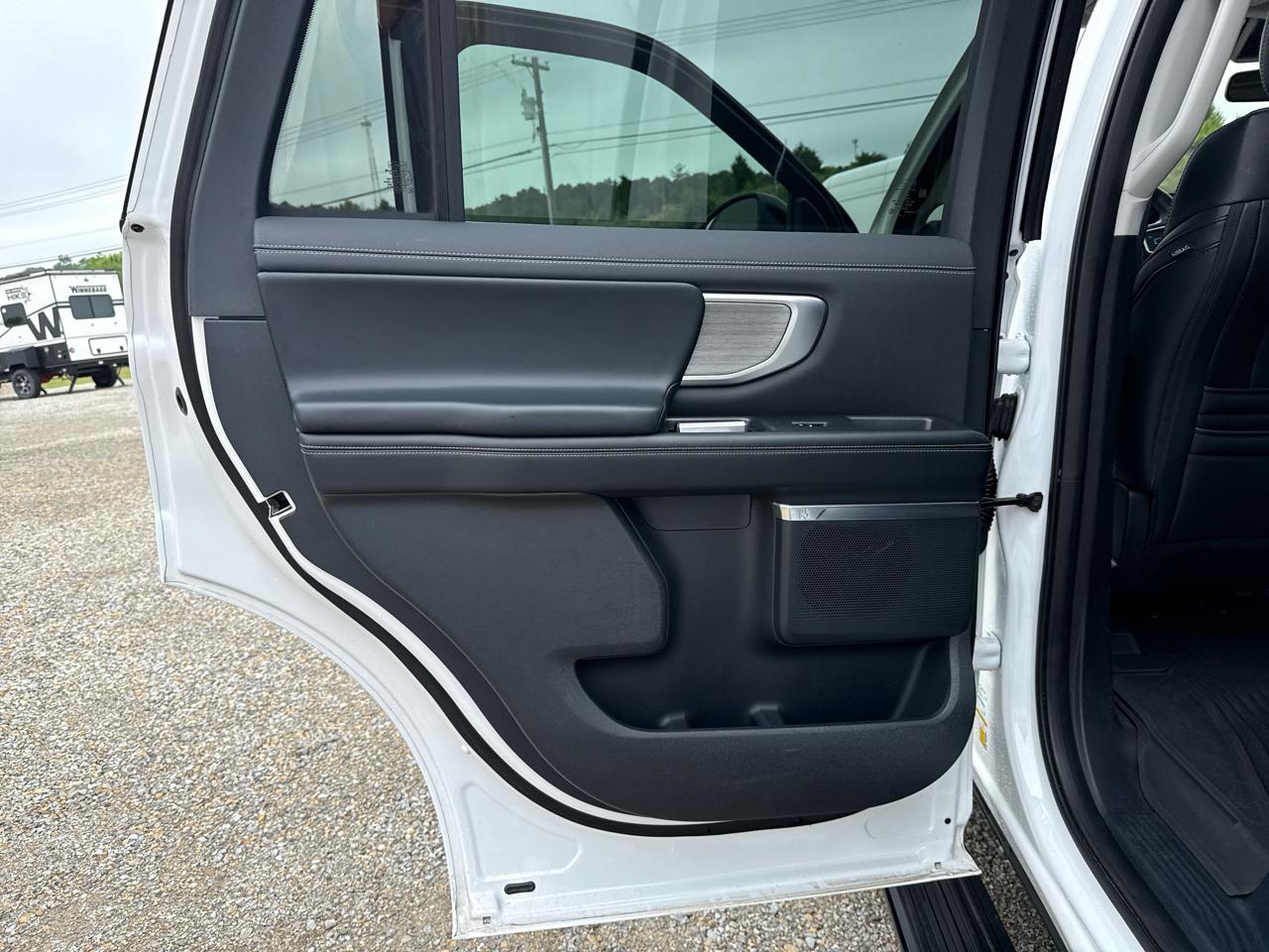 Ford Expedition Platinum 4D SUV 4WD 2025