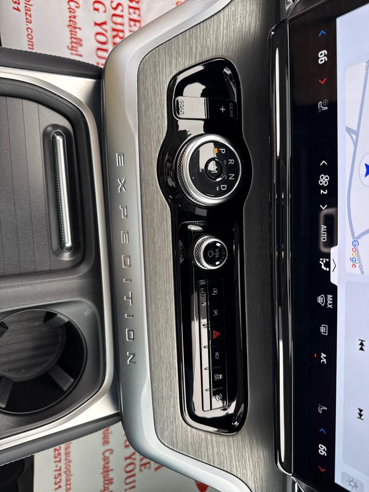 Ford Expedition Platinum 4D SUV 4WD 2025
