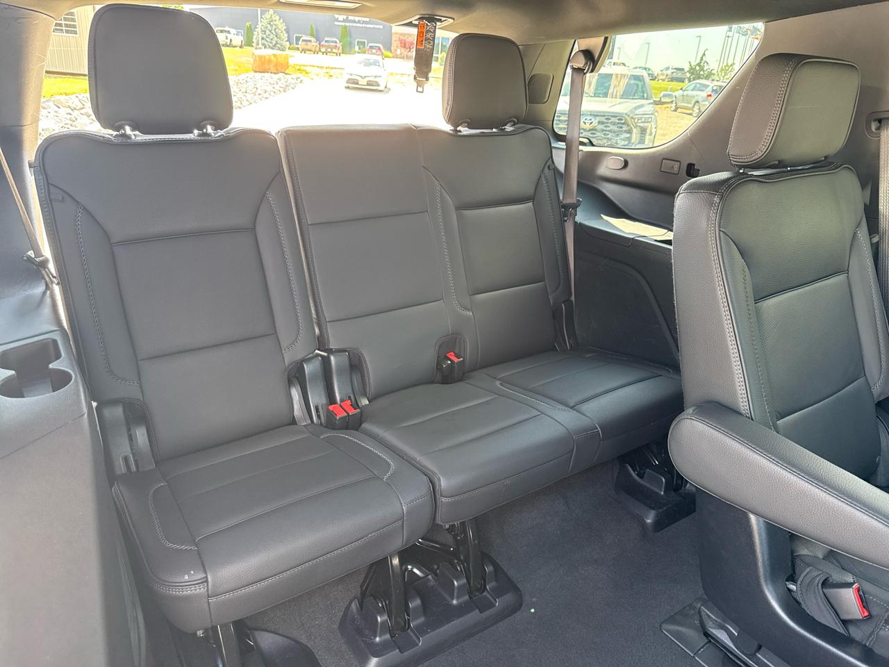 GMC Yukon Denali 4D SUV 4WD 2025