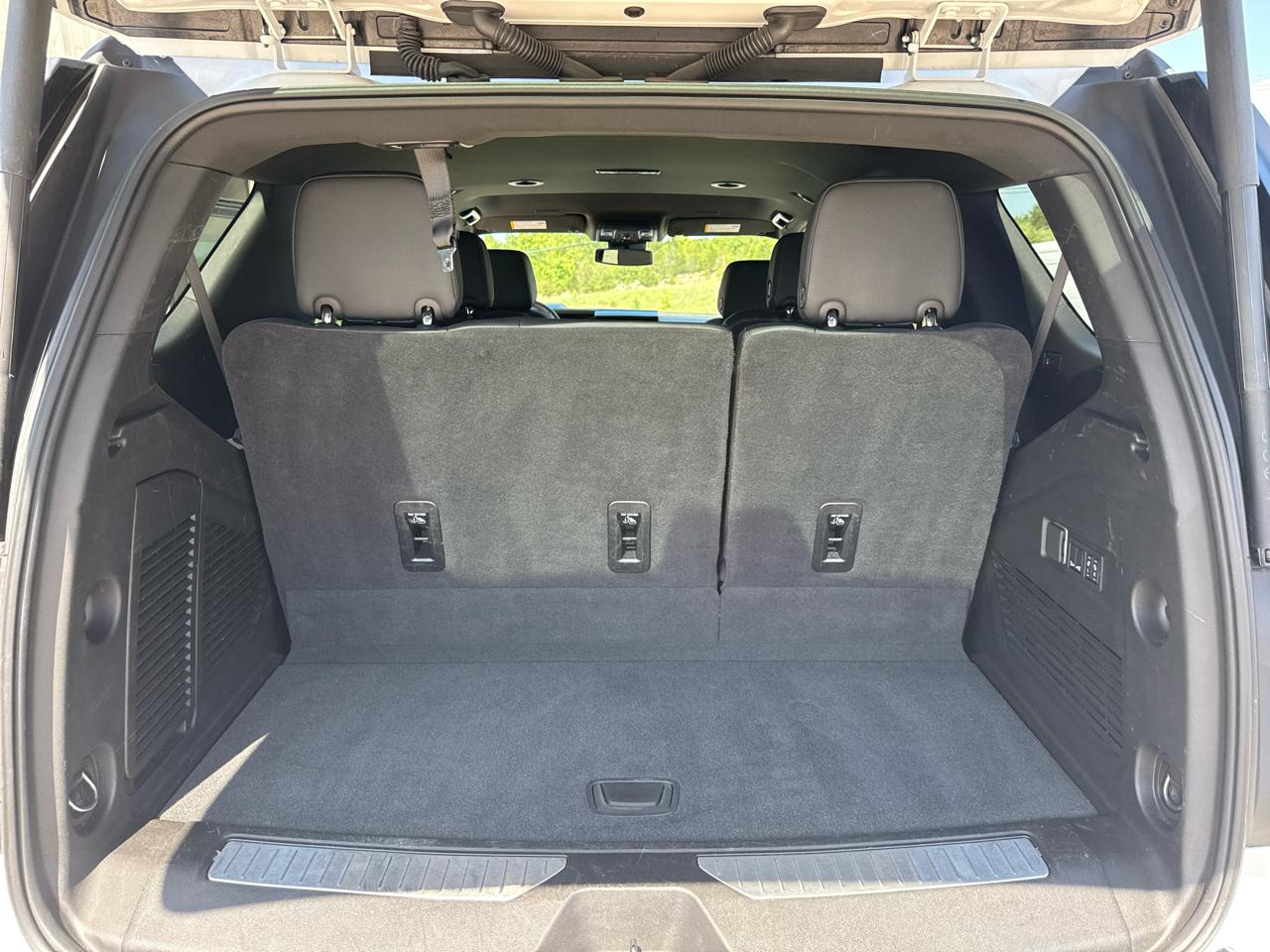 GMC Yukon Denali 4D SUV 4WD 2025