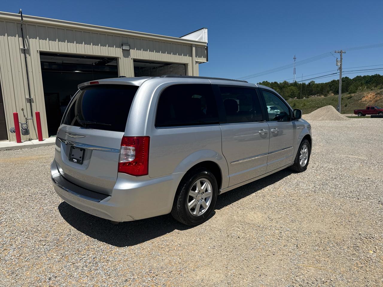 Chrysler Town & Country Touring L Wagon LWB 2011
