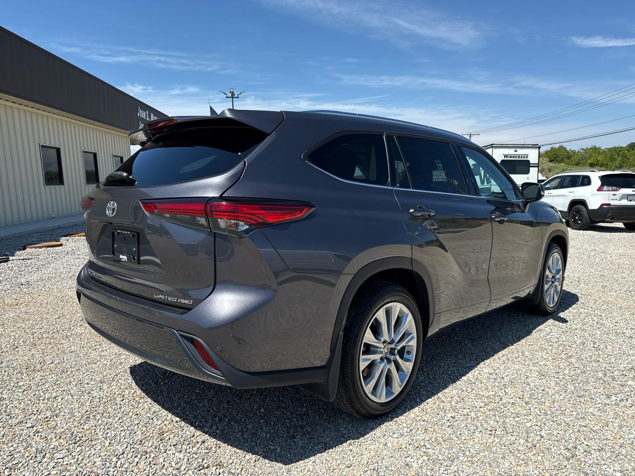 Toyota Highlander Limited 4D SUV AWD 2021