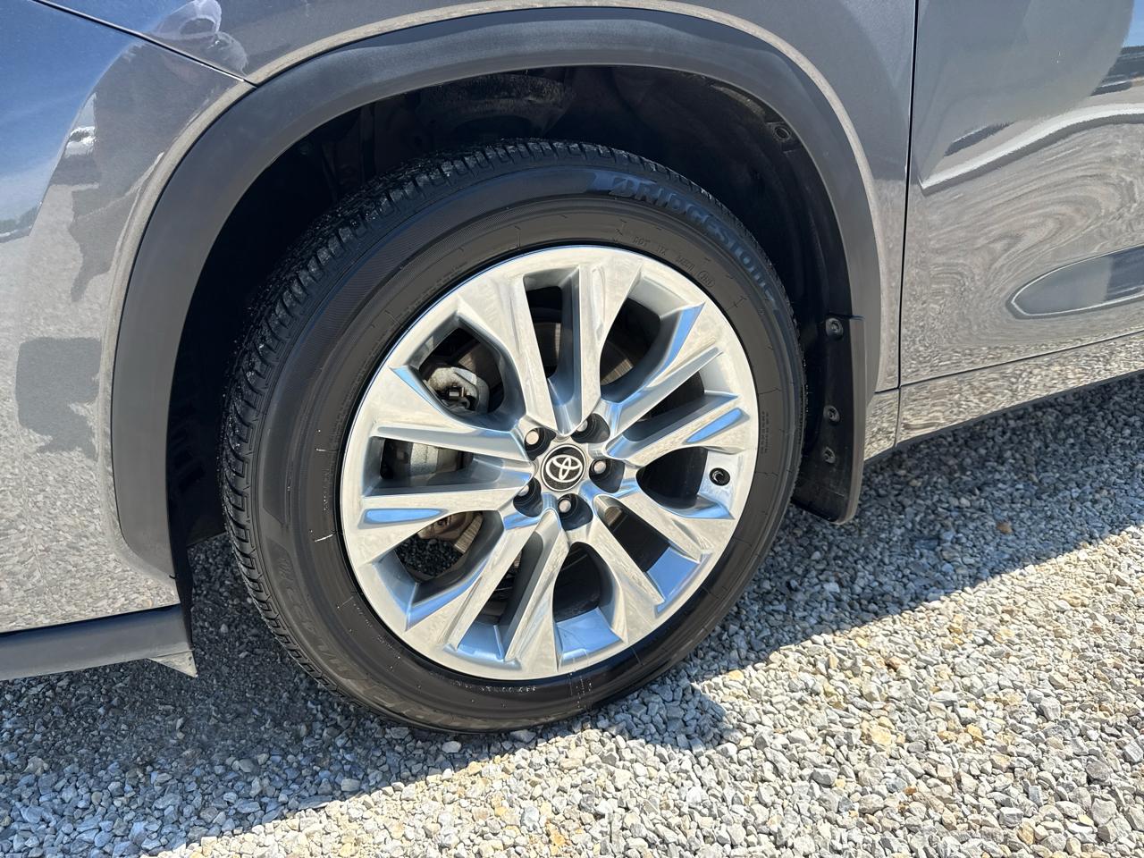 Toyota Highlander Limited 4D SUV AWD 2021