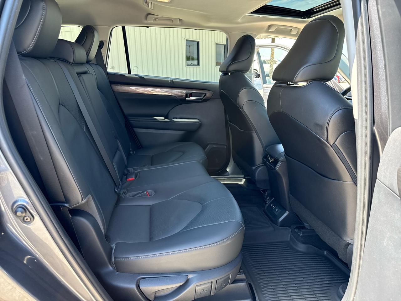 Toyota Highlander Limited 4D SUV AWD 2021