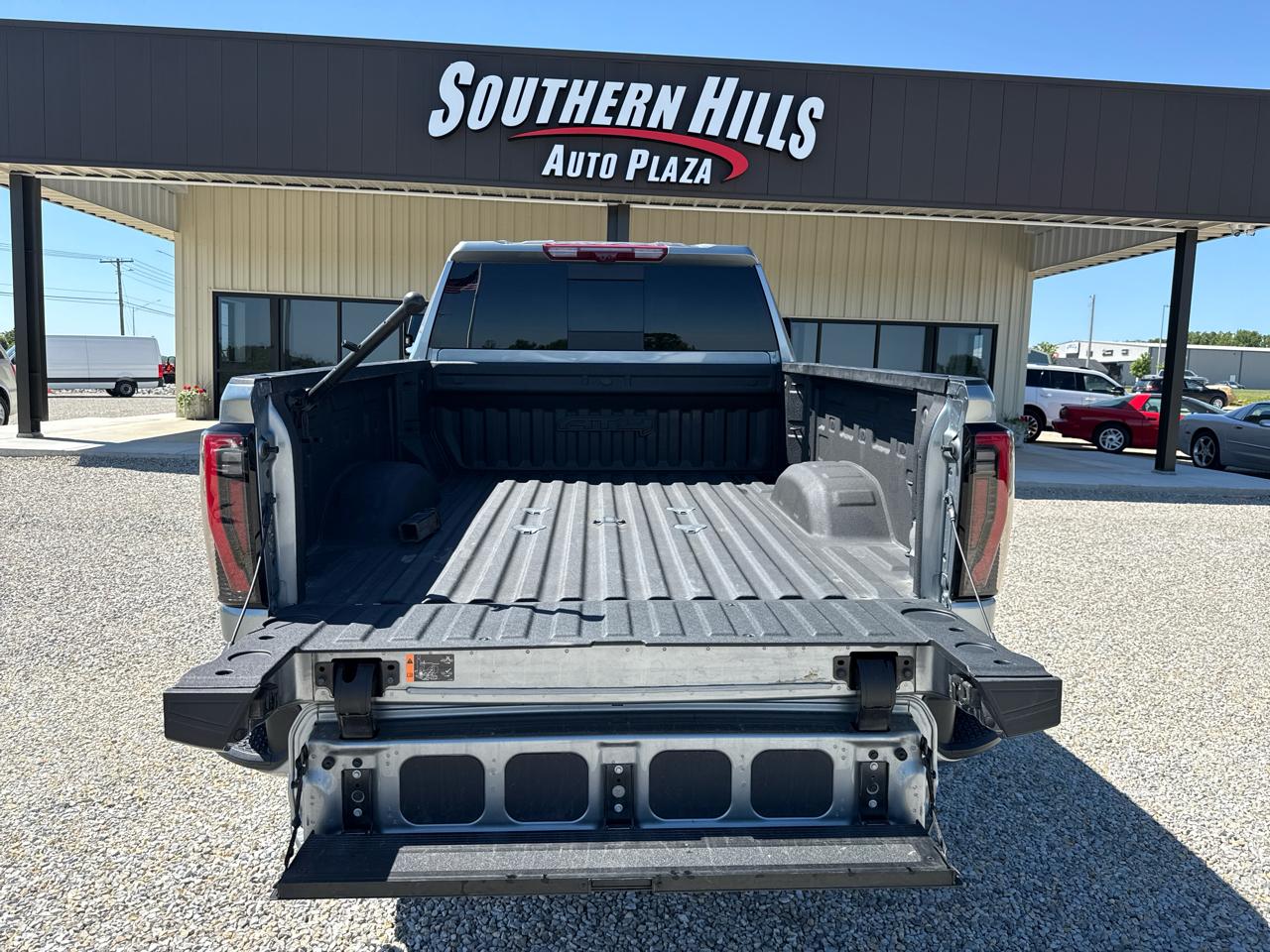 GMC Sierra 2500 AT4 Crew Cab 4WD SWB 2024