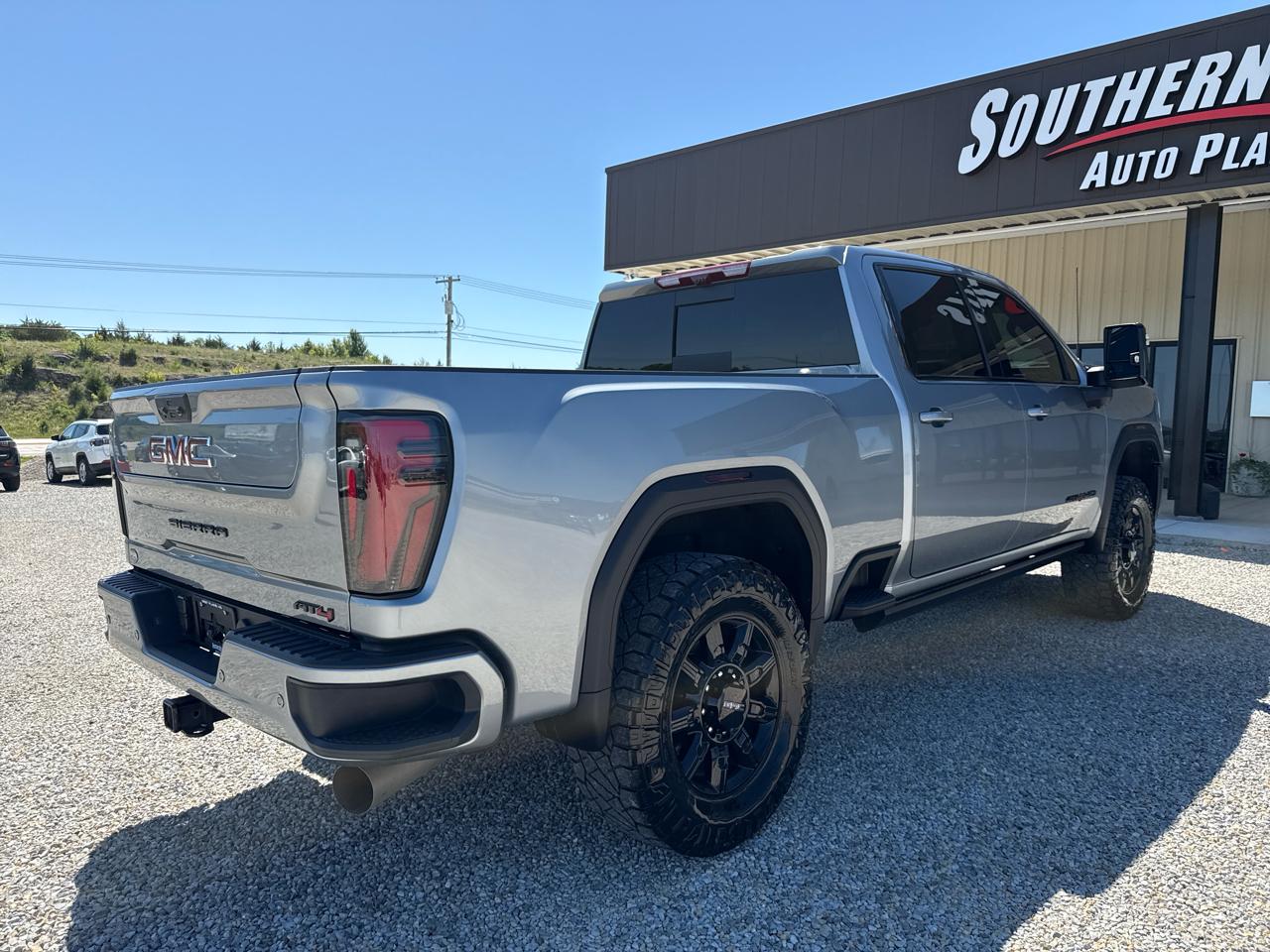 GMC Sierra 2500 AT4 Crew Cab 4WD SWB 2024