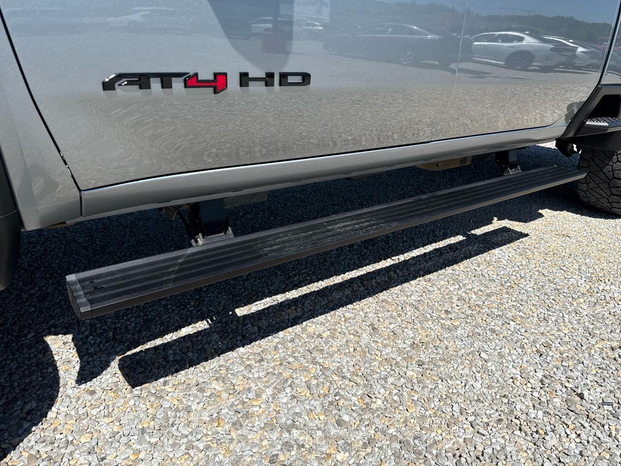 GMC Sierra 2500 AT4 Crew Cab 4WD SWB 2024