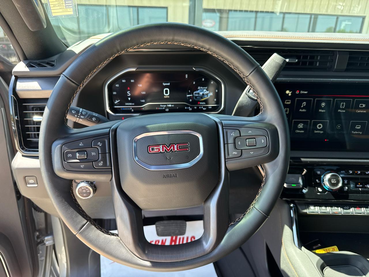 GMC Sierra 2500 AT4 Crew Cab 4WD SWB 2024