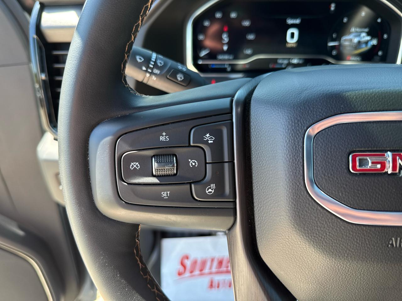 GMC Sierra 2500 AT4 Crew Cab 4WD SWB 2024