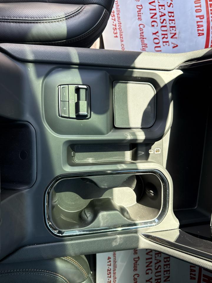 GMC Sierra 2500 AT4 Crew Cab 4WD SWB 2024