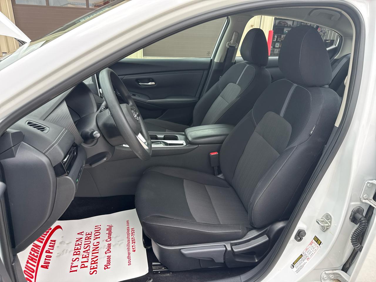 Nissan Sentra SV 4D Sedan 2024