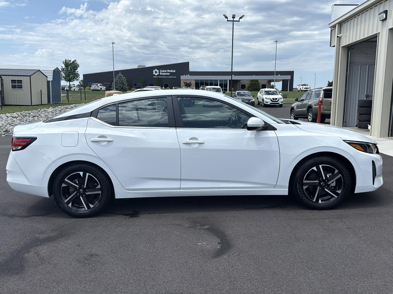 Nissan Sentra SV 4D Sedan 2024