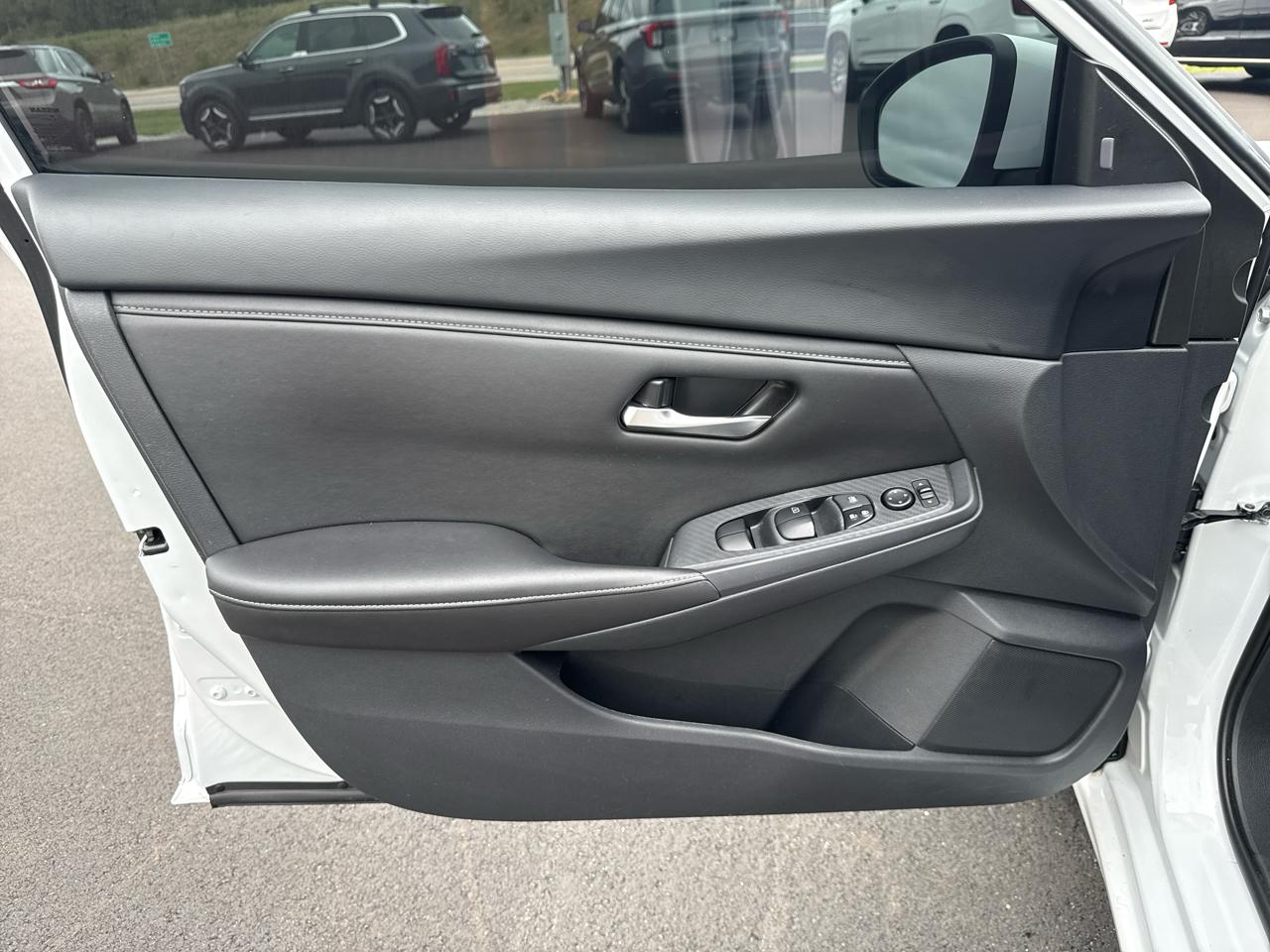 Nissan Sentra SV 4D Sedan 2024