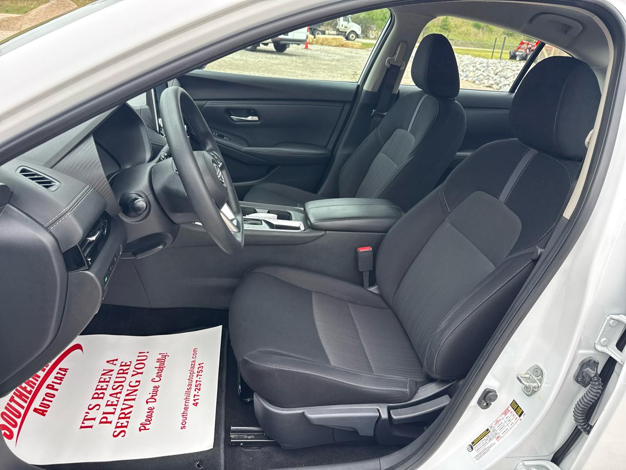 Nissan Sentra SV 4D Sedan 2024