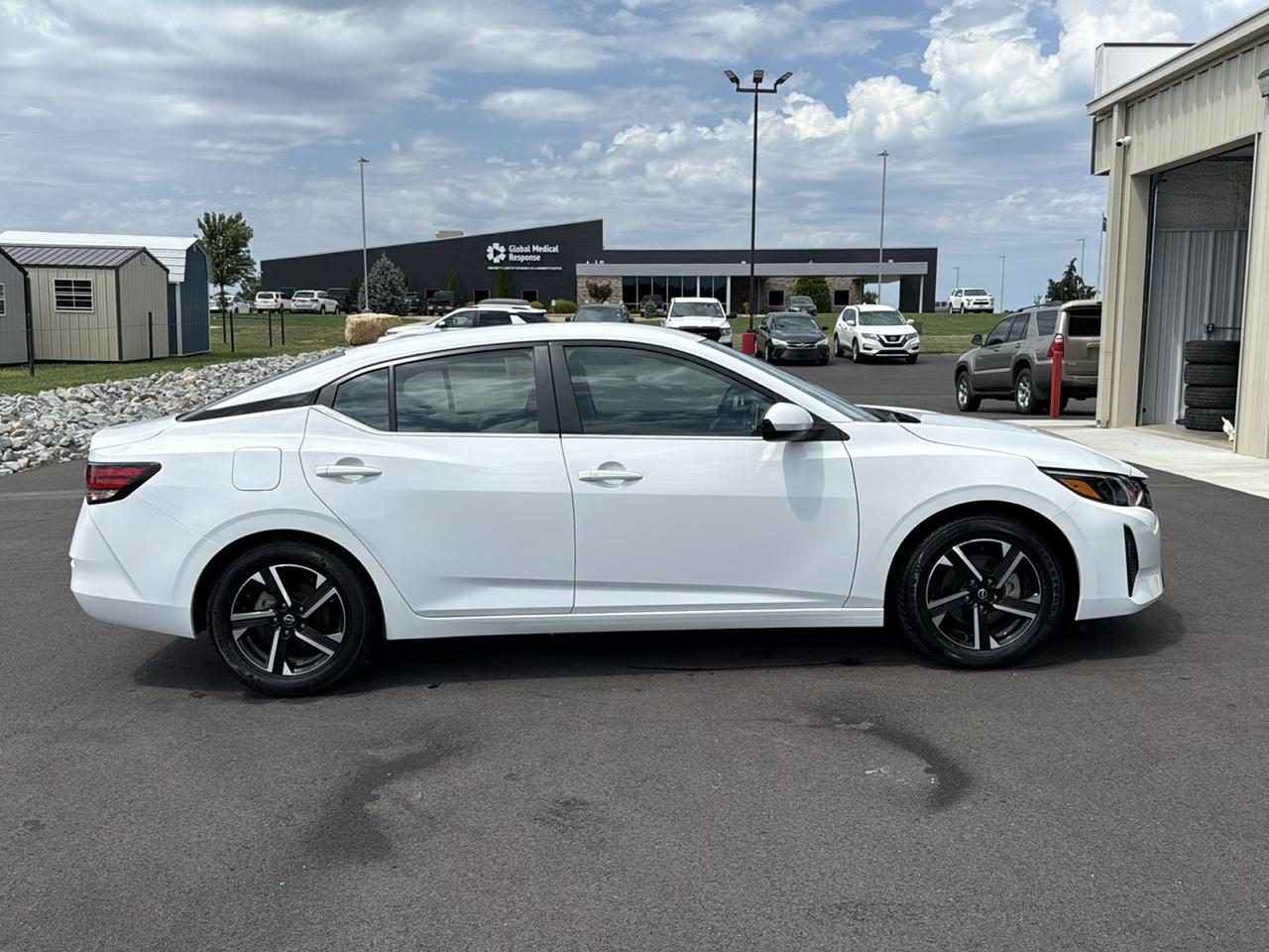 Nissan Sentra SV 4D Sedan 2024