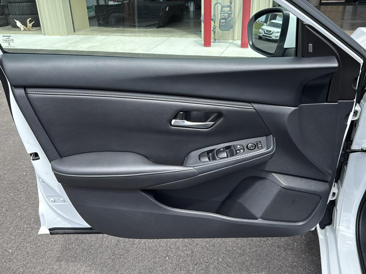 Nissan Sentra SV 4D Sedan 2024