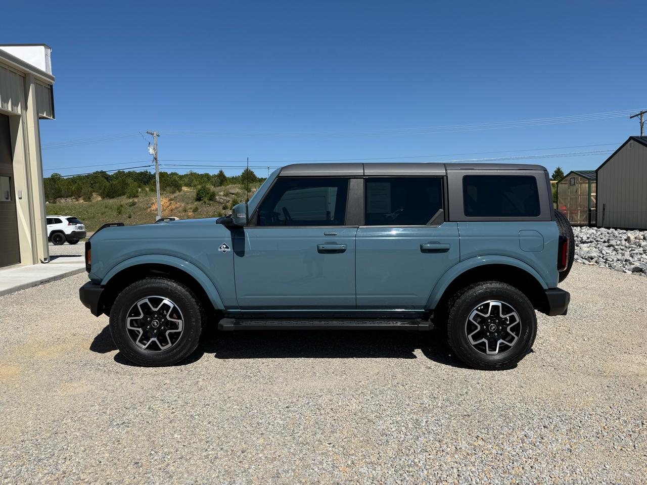 Ford Bronco Outer Banks 4D SUV 2023