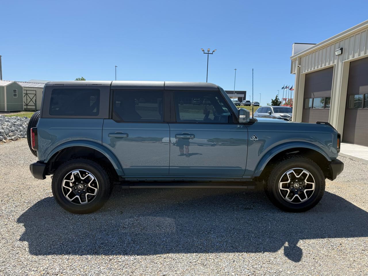 Ford Bronco Outer Banks 4D SUV 2023
