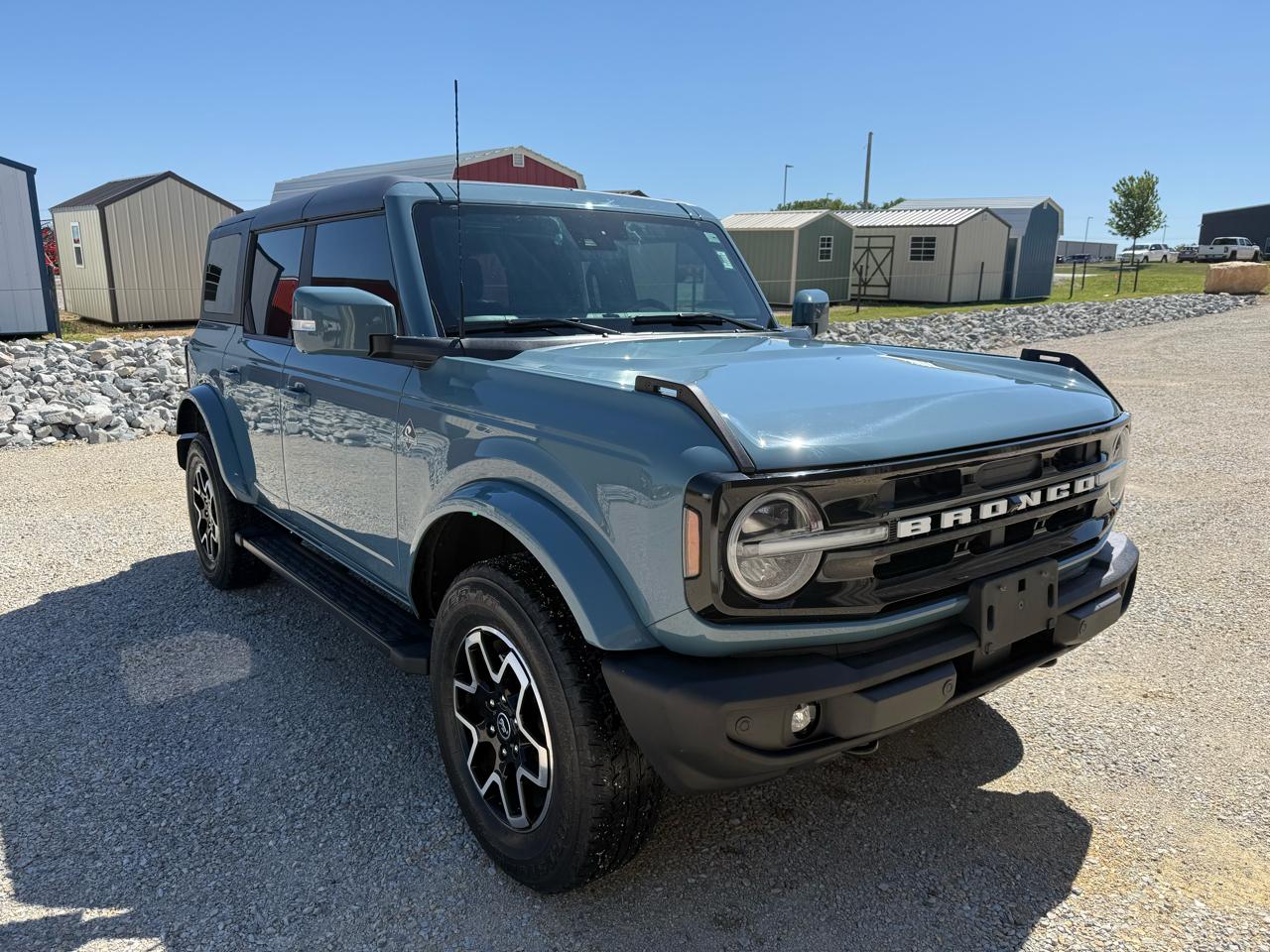 Ford Bronco Outer Banks 4D SUV 2023