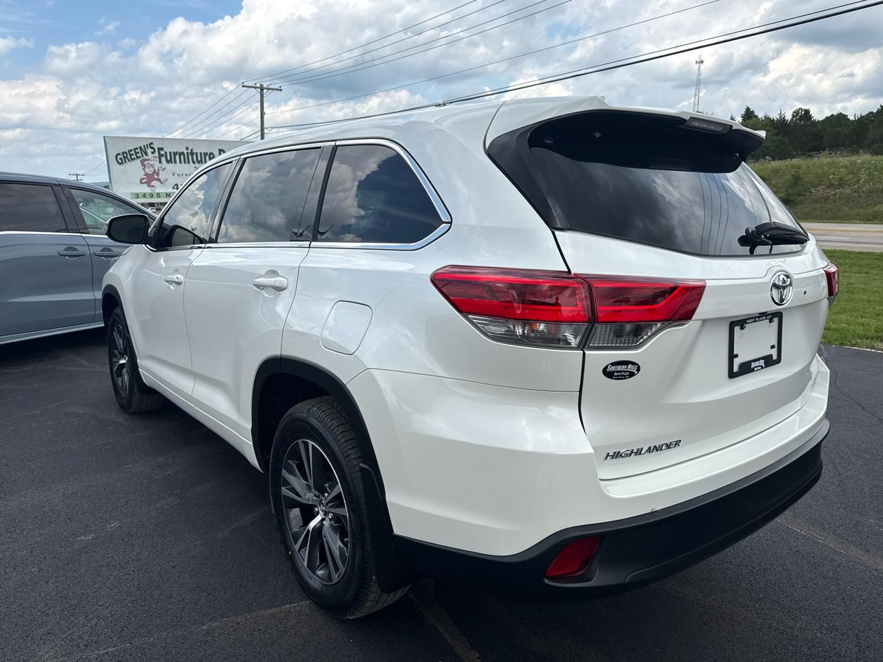 Toyota Highlander LE Plus 4D SUV FWD 2018