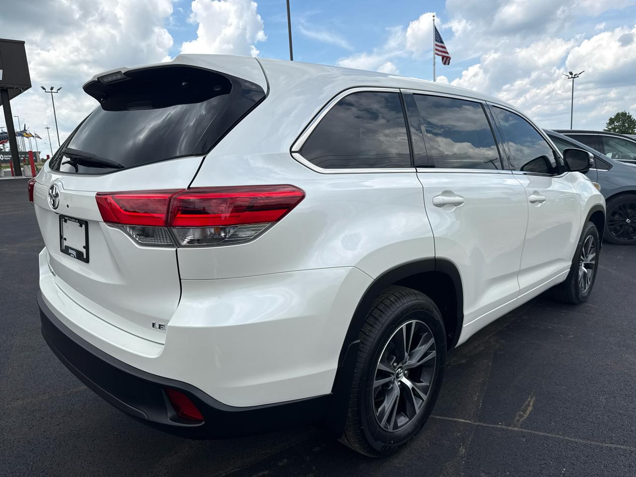 Toyota Highlander LE Plus 4D SUV FWD 2018