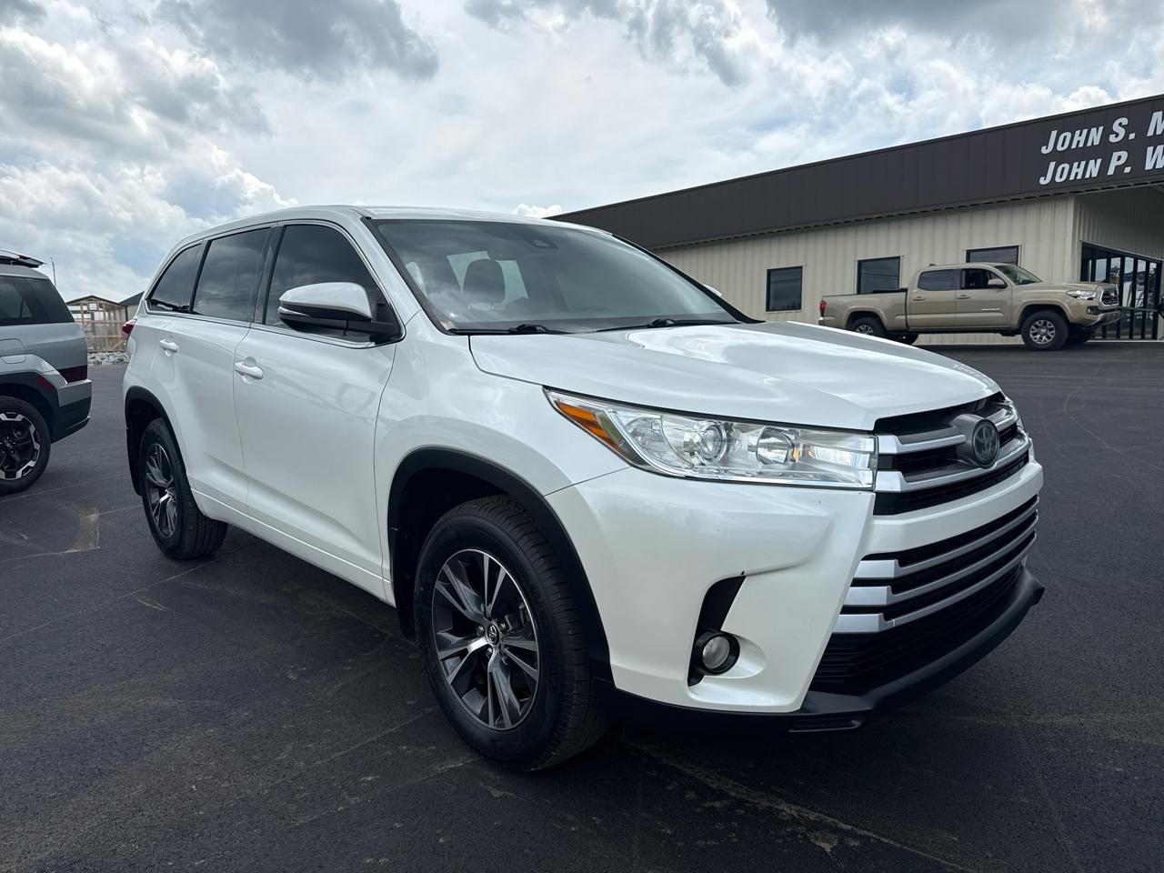 Toyota Highlander LE Plus 4D SUV FWD 2018
