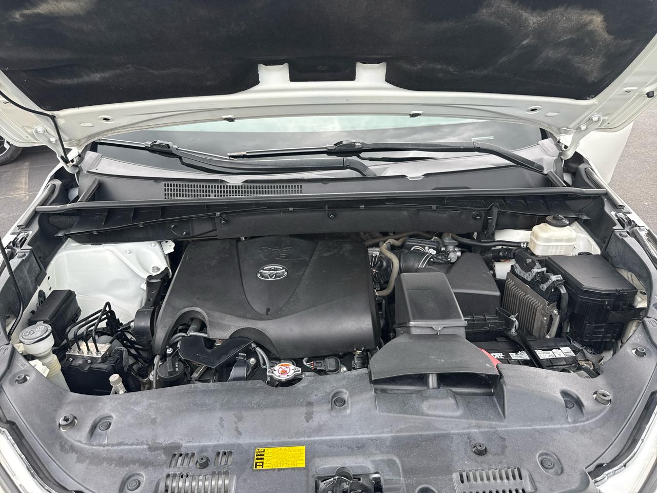 Toyota Highlander LE Plus 4D SUV FWD 2018