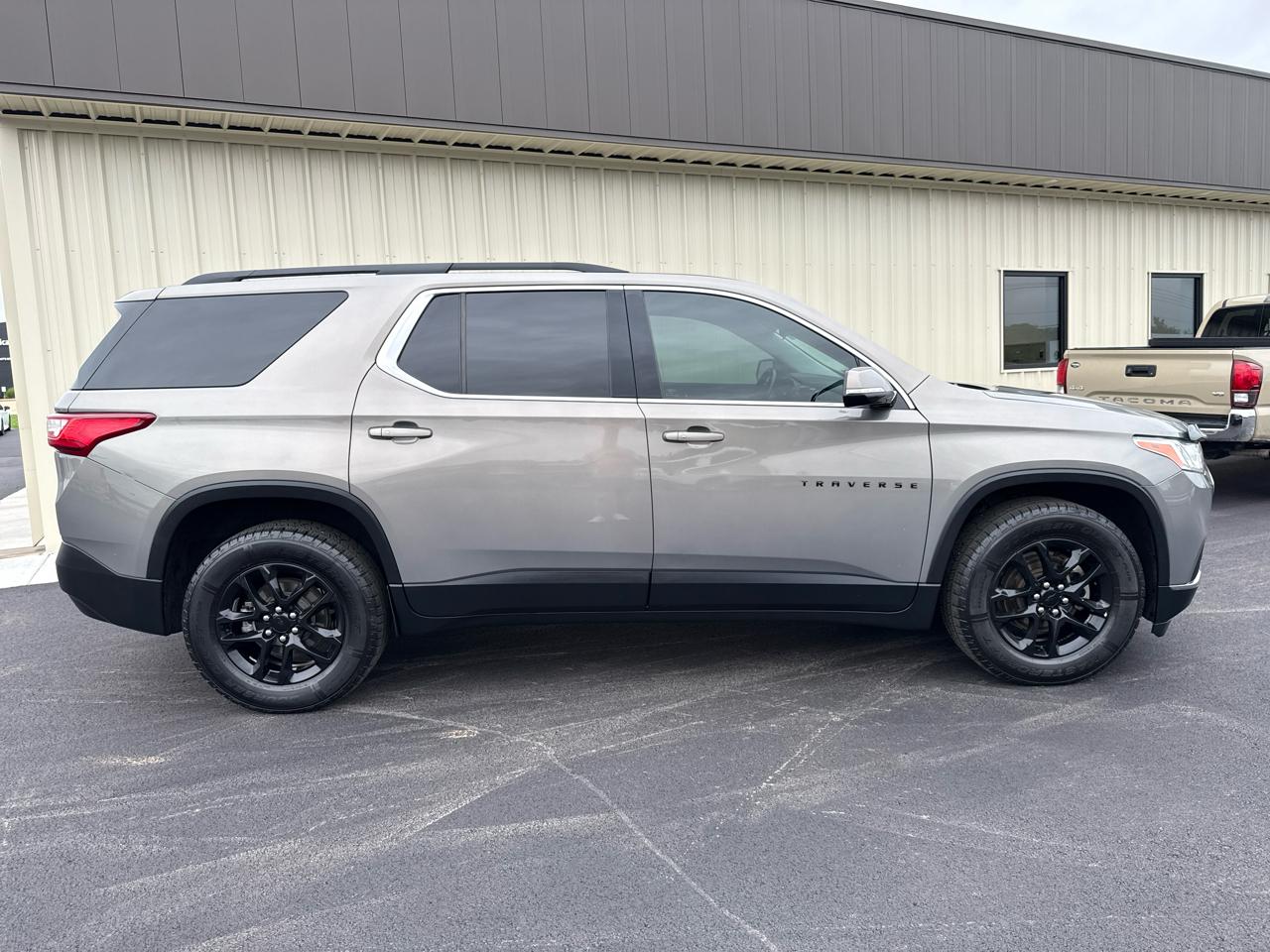 Chevrolet Traverse LT 4D SUV FWD 2019