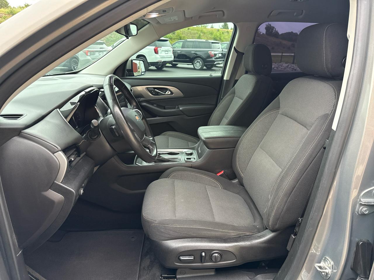 Chevrolet Traverse LT 4D SUV FWD 2019