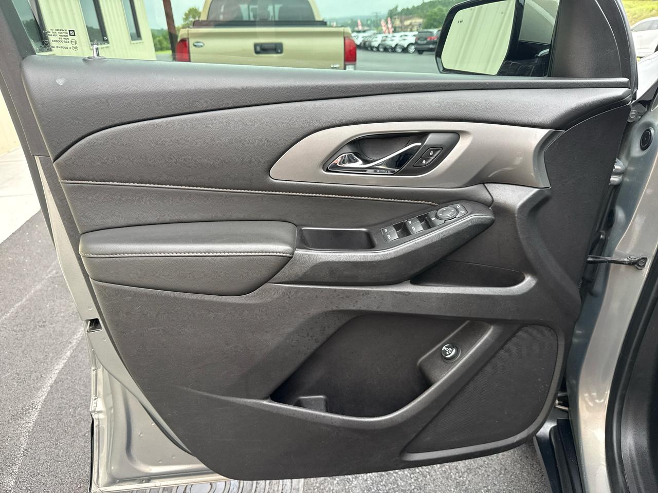 Chevrolet Traverse LT 4D SUV FWD 2019