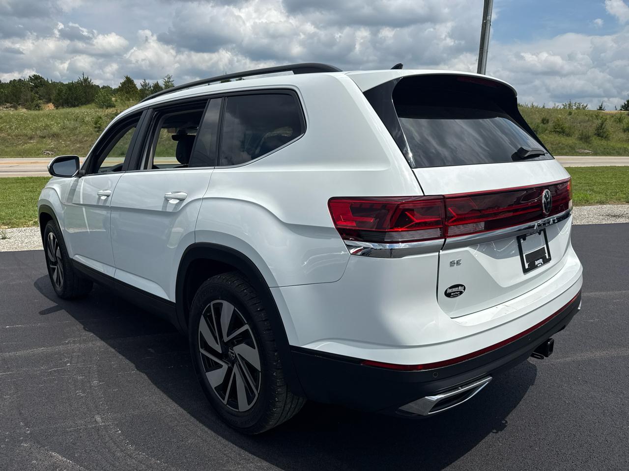 Volkswagen Atlas SE w/ Tech 4D SUV 4Motion 2024