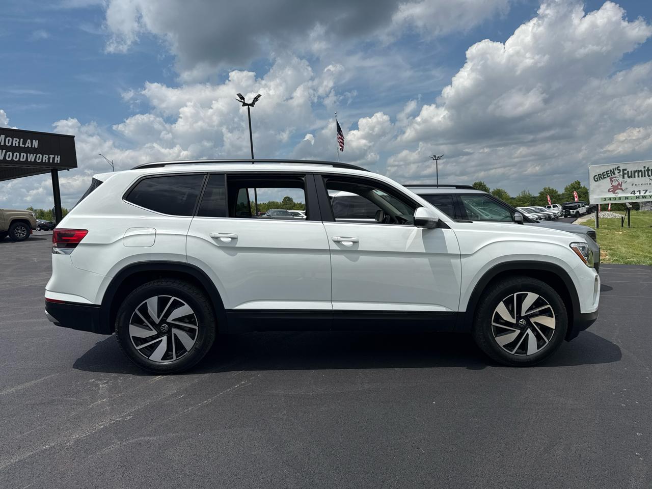 Volkswagen Atlas SE w/ Tech 4D SUV 4Motion 2024