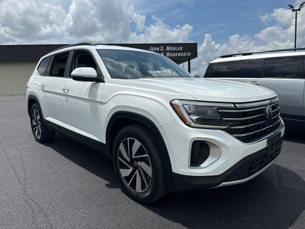 Volkswagen Atlas SE w/ Tech 4D SUV 4Motion 2024