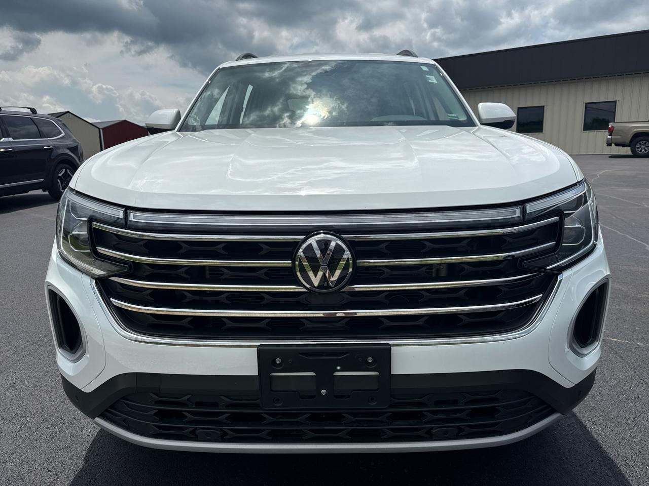 Volkswagen Atlas SE w/ Tech 4D SUV 4Motion 2024