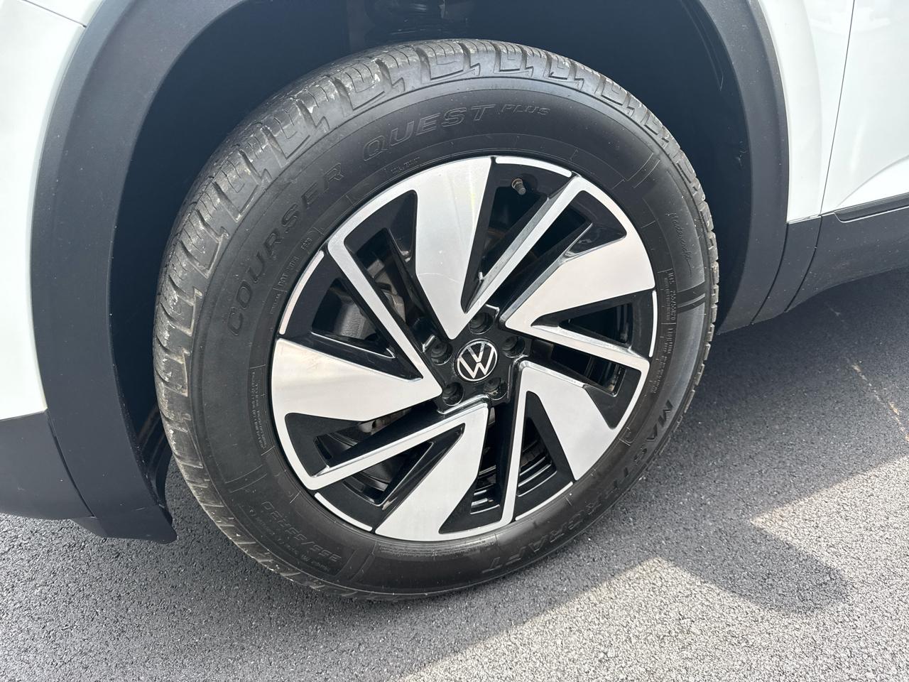 Volkswagen Atlas SE w/ Tech 4D SUV 4Motion 2024