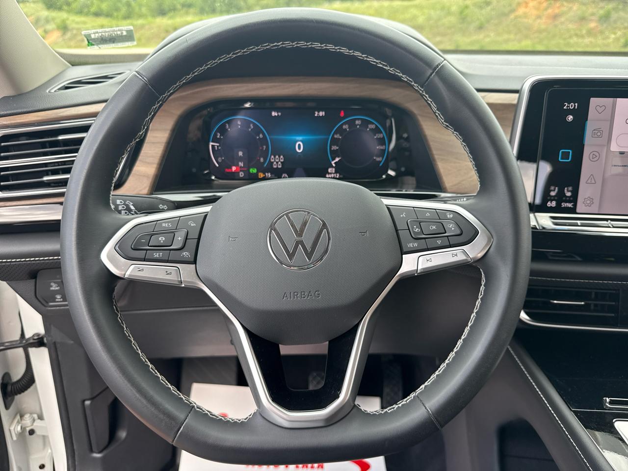 Volkswagen Atlas SE w/ Tech 4D SUV 4Motion 2024