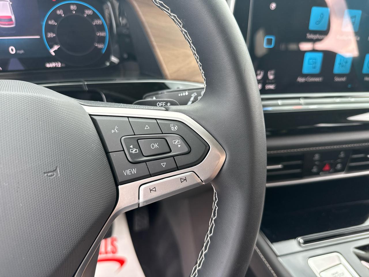 Volkswagen Atlas SE w/ Tech 4D SUV 4Motion 2024