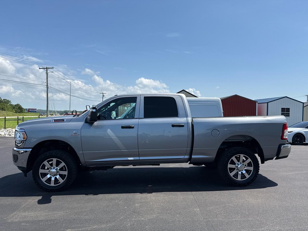 RAM 2500 Tradesman Crew Cab 4WD SWB 2024